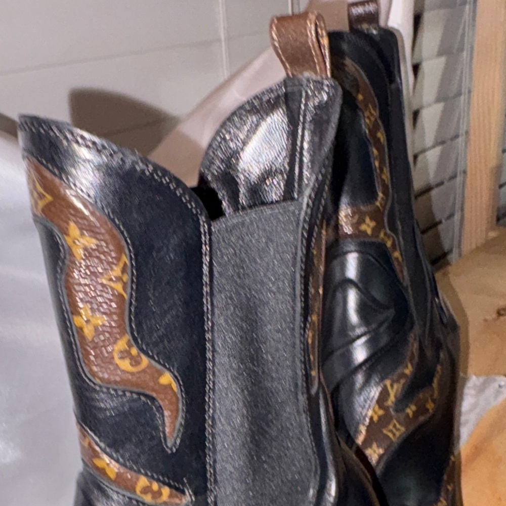 Rare LV Fireball anckle boots - Picture 10 of 11